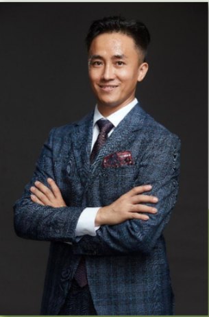 翌喜联合创始人梁鉴波肖像